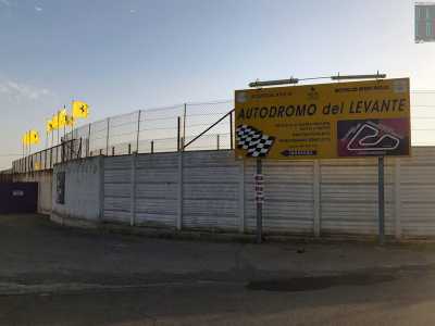 ...e l�Autodromo del Levante, in cui in passato si sono tenute anche gare di Formula 3